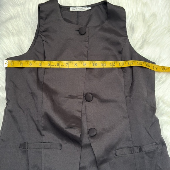 NWOT Nice to Meet You Black Vest&Shorts set in sz small. Avail in black or white - Picture 11 of 15